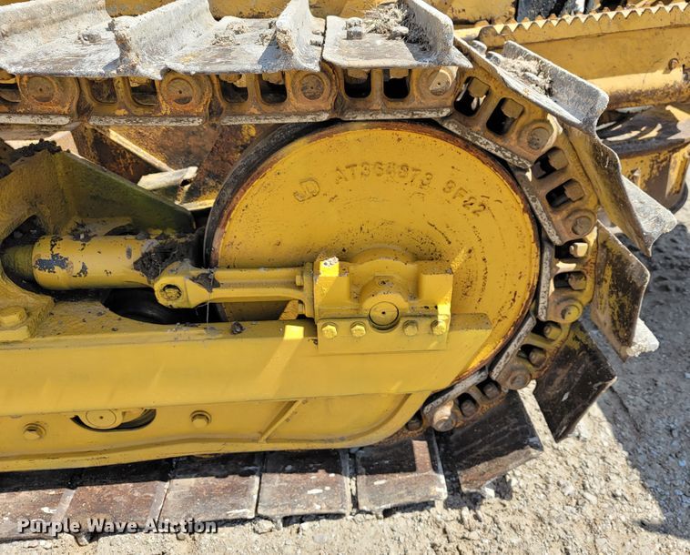image for item JL9600 1999 John Deere 450H  dozer