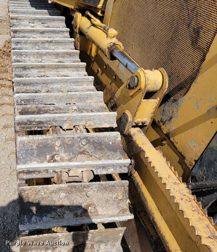 image for item JL9600 1999 John Deere 450H  dozer