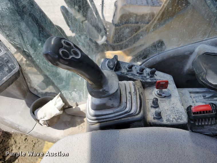 image for item JL9670 2008 John Deere 350D LC  excavator