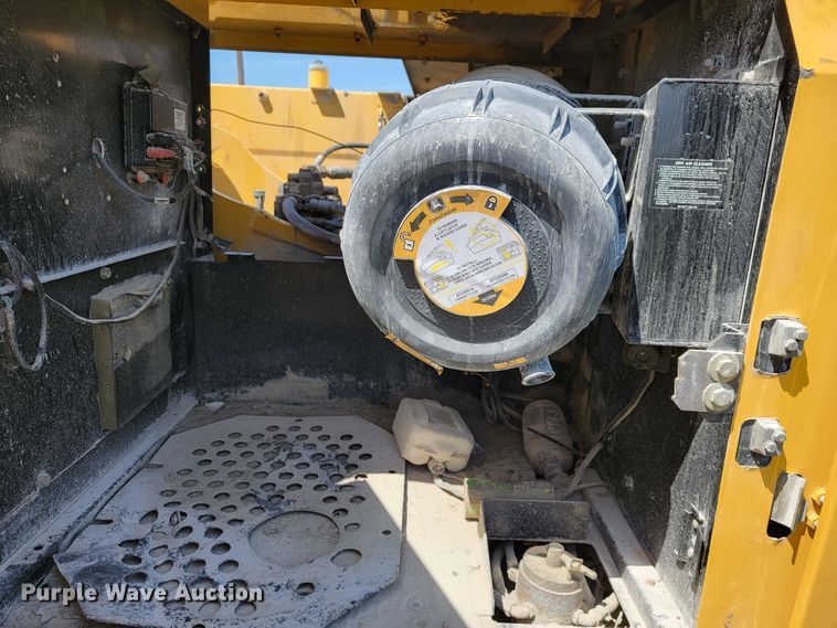 image for item JL9670 2008 John Deere 350D LC  excavator