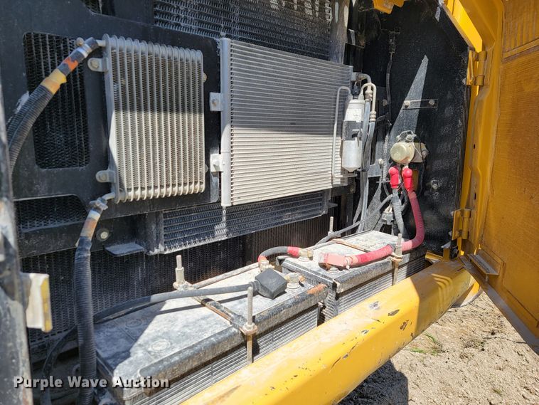 image for item JL9670 2008 John Deere 350D LC  excavator