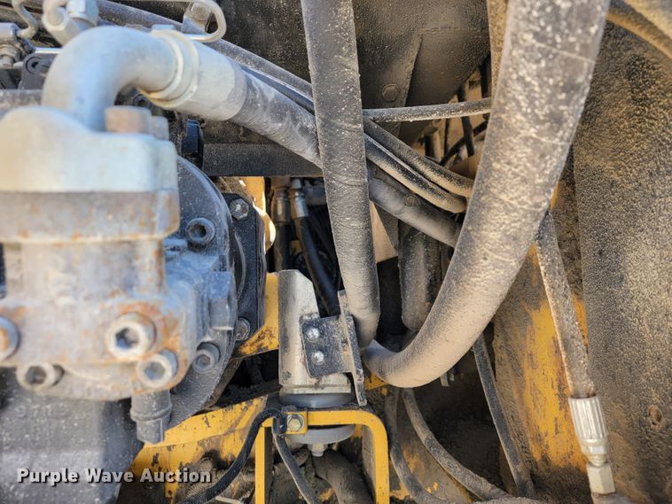 image for item JL9670 2008 John Deere 350D LC  excavator