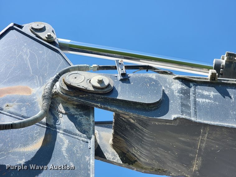 image for item JL9670 2008 John Deere 350D LC  excavator