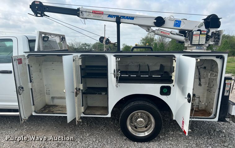 image for item JN9299 2011 Dodge Ram 5500HD  utility / service truck