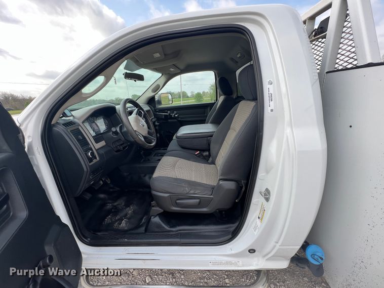 image for item JN9299 2011 Dodge Ram 5500HD  utility / service truck