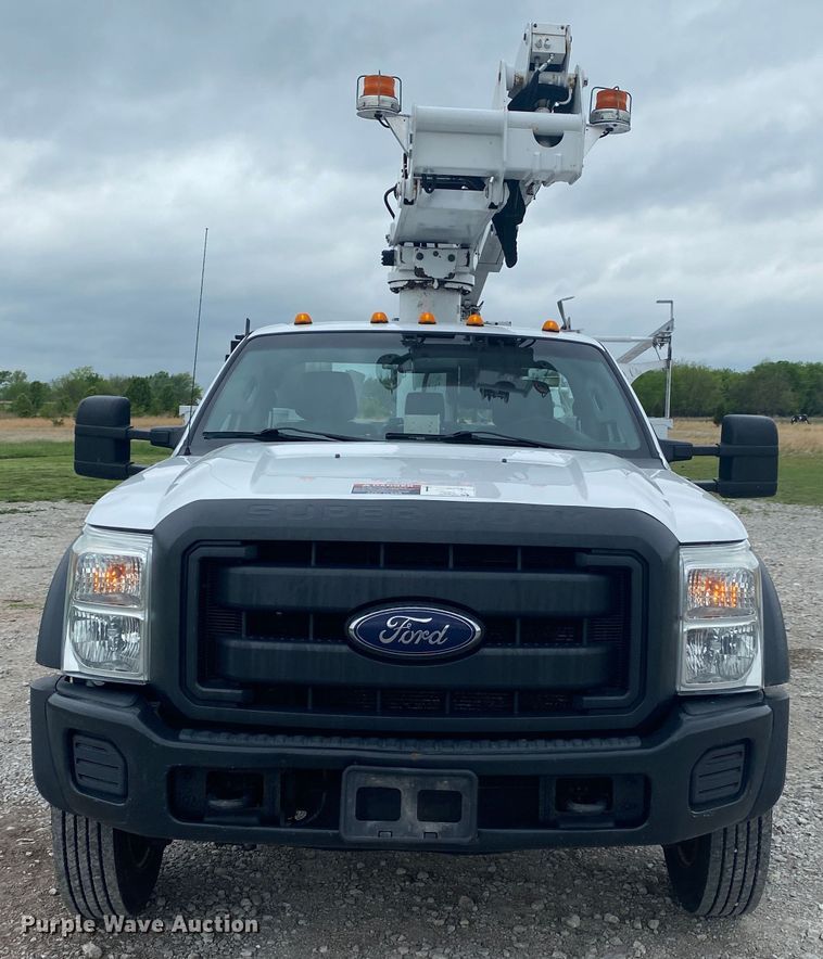 image for item JU9194 2016 Ford F550 Super Duty  bucket truck