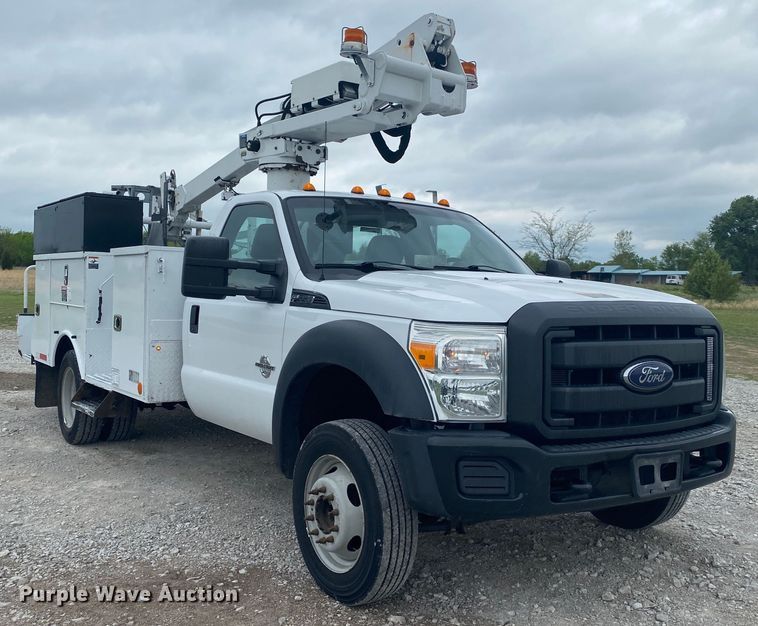 image for item JU9194 2016 Ford F550 Super Duty  bucket truck
