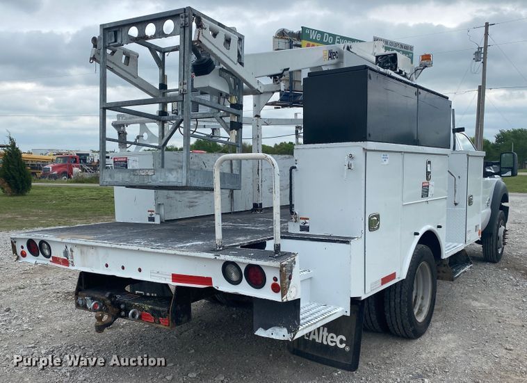 image for item JU9194 2016 Ford F550 Super Duty  bucket truck