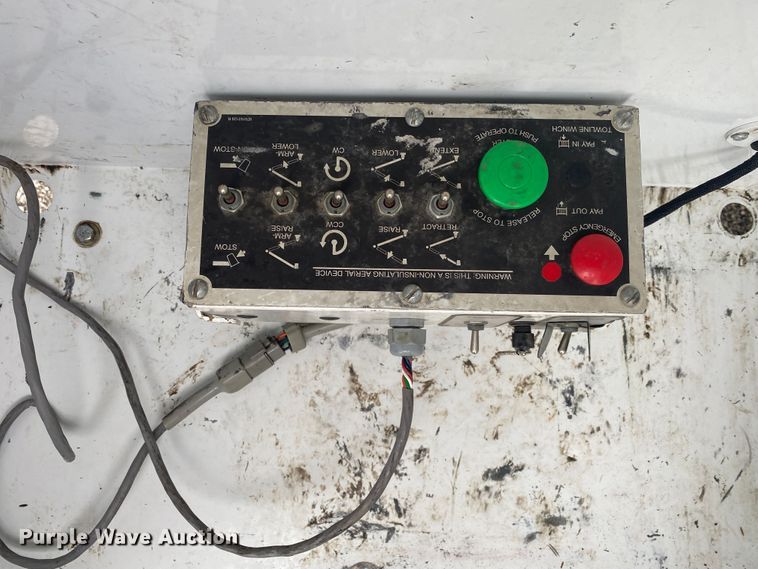 image for item JU9194 2016 Ford F550 Super Duty  bucket truck