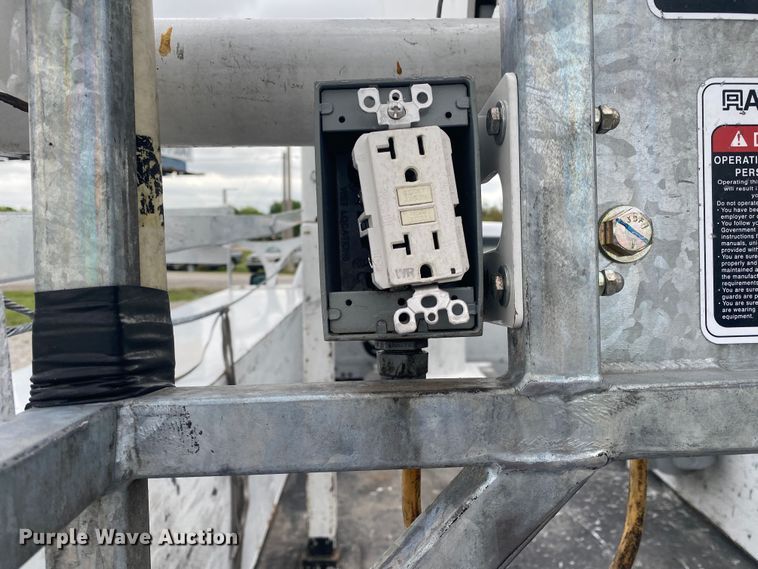 image for item JU9194 2016 Ford F550 Super Duty  bucket truck