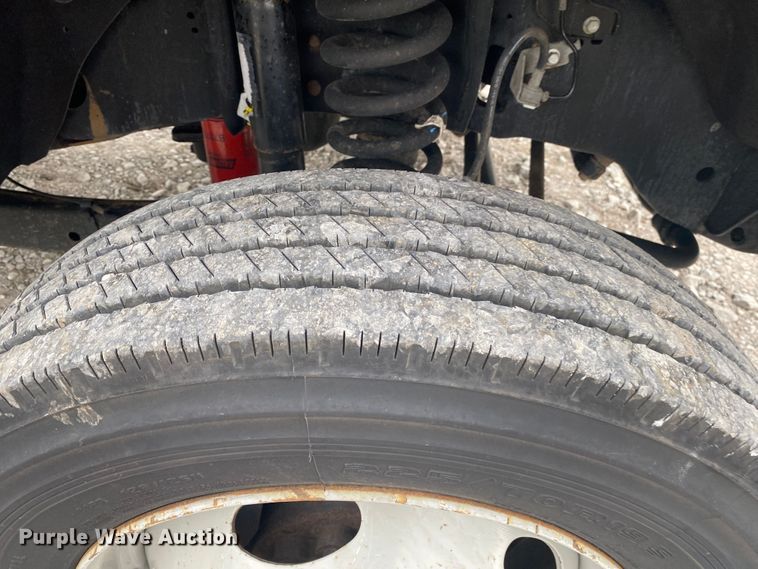 image for item JU9194 2016 Ford F550 Super Duty  bucket truck