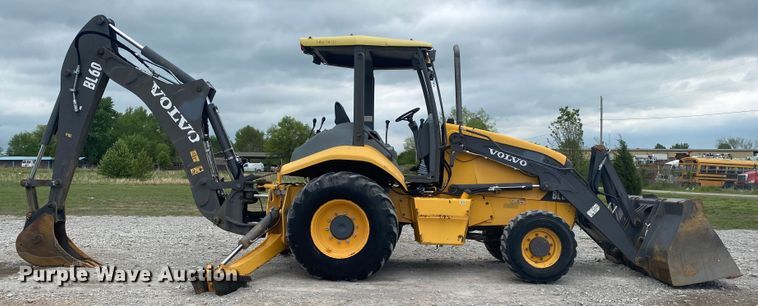 image for item JU9195 2007 Volvo BL60  backhoe
