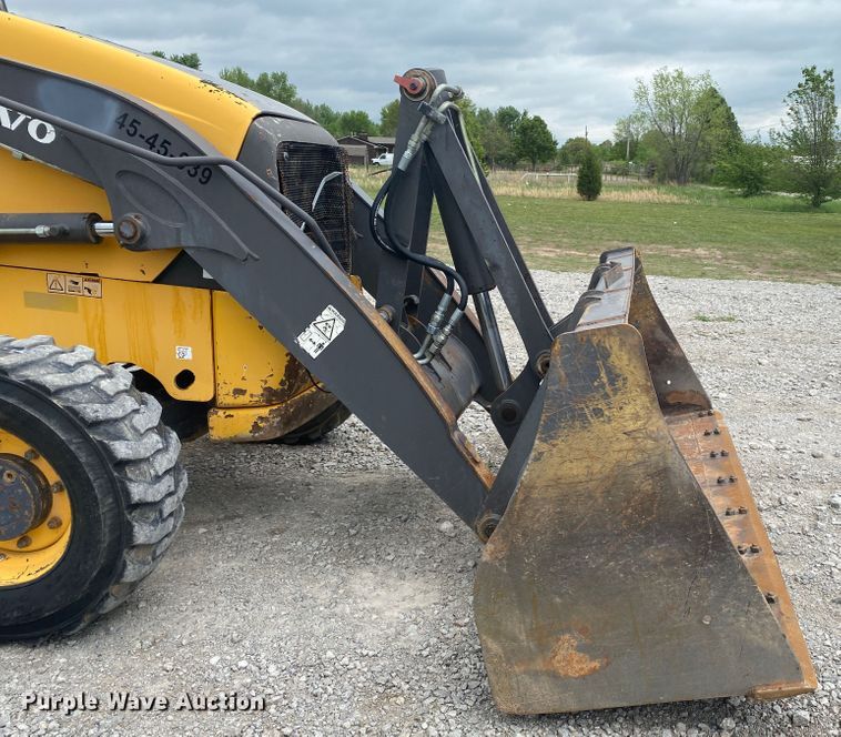 image for item JU9195 2007 Volvo BL60  backhoe
