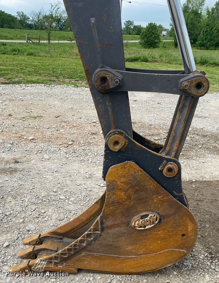 image for item JU9195 2007 Volvo BL60  backhoe