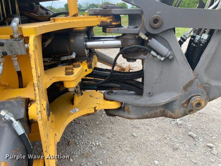 image for item JU9195 2007 Volvo BL60  backhoe