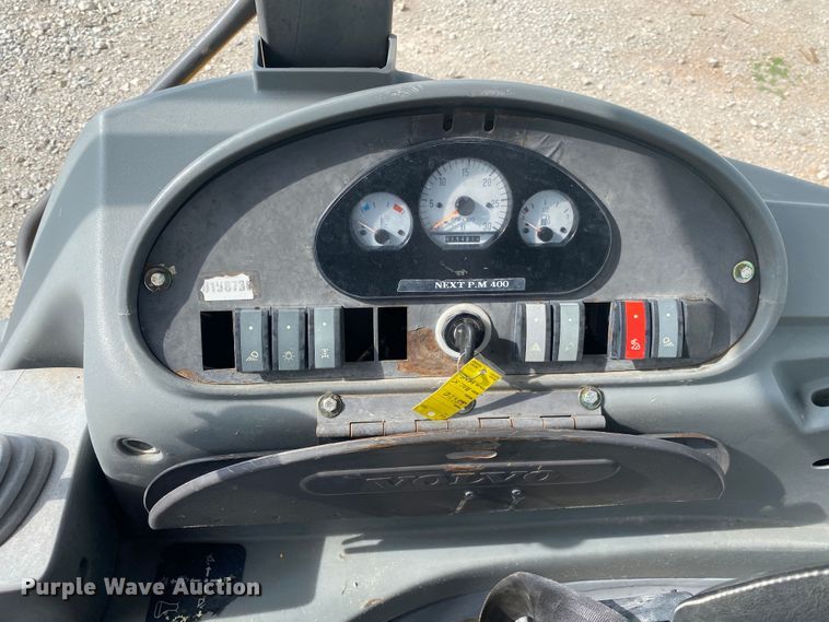 image for item JU9195 2007 Volvo BL60  backhoe