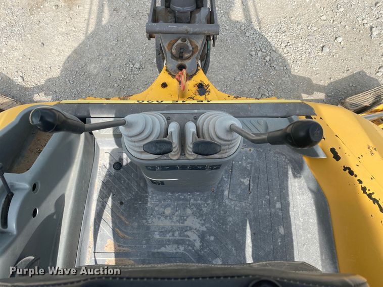 image for item JU9195 2007 Volvo BL60  backhoe