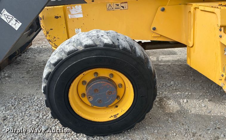 image for item JU9195 2007 Volvo BL60  backhoe