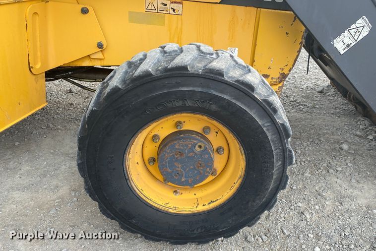 image for item JU9195 2007 Volvo BL60  backhoe