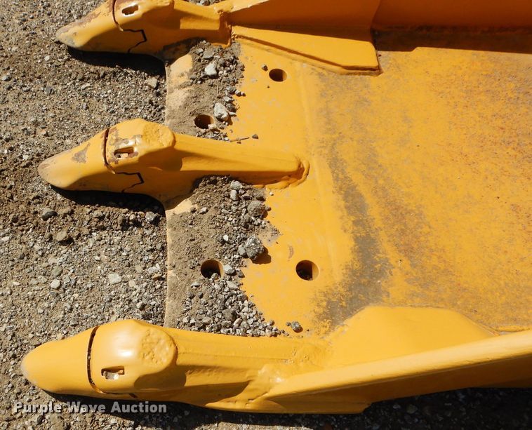 image for item JX9167 Caterpillar 953  101"W loader bucket