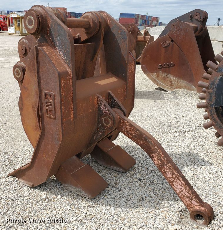 image for item JX9175 NPK GR3040  scrap grapple
