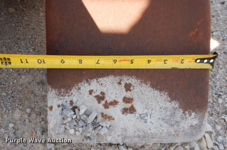 image for item JX9176 JRB  4'W scrap grapple