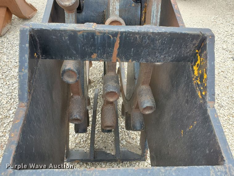 image for item JX9181 16"W compaction wheel