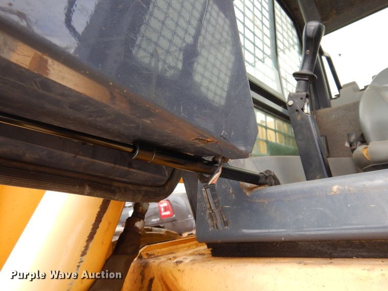 image for item KE9293 2008 Gehl 7810E  skid steer loader