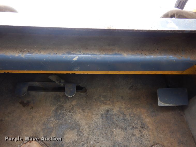 image for item KE9293 2008 Gehl 7810E  skid steer loader