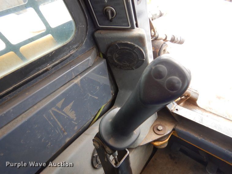 image for item KE9293 2008 Gehl 7810E  skid steer loader