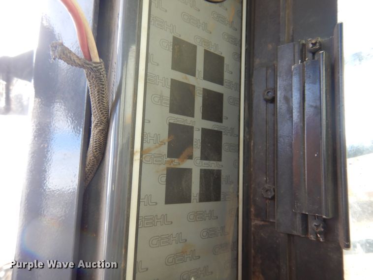 image for item KE9293 2008 Gehl 7810E  skid steer loader