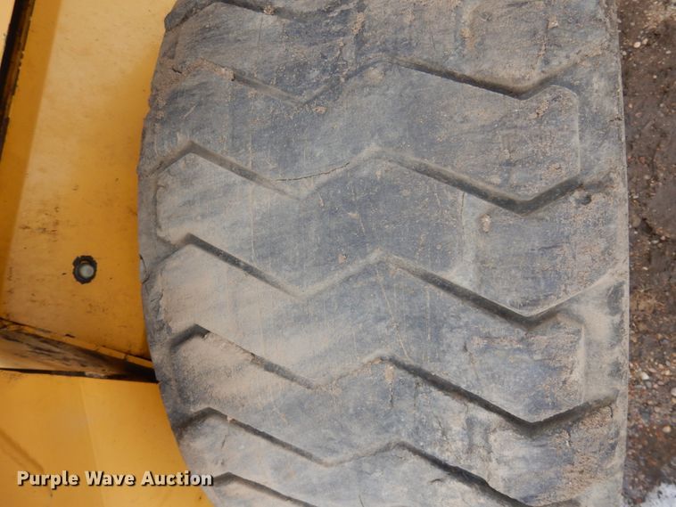 image for item KE9293 2008 Gehl 7810E  skid steer loader