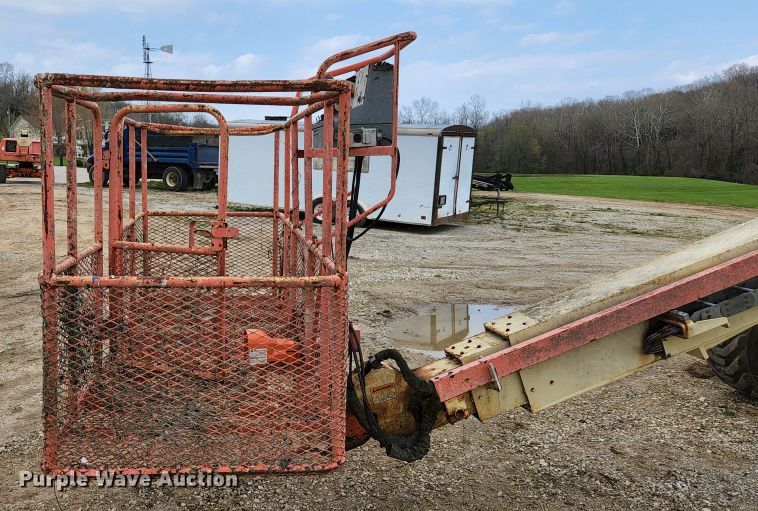 image for item KE9742 1991 JLG 60  boom lift