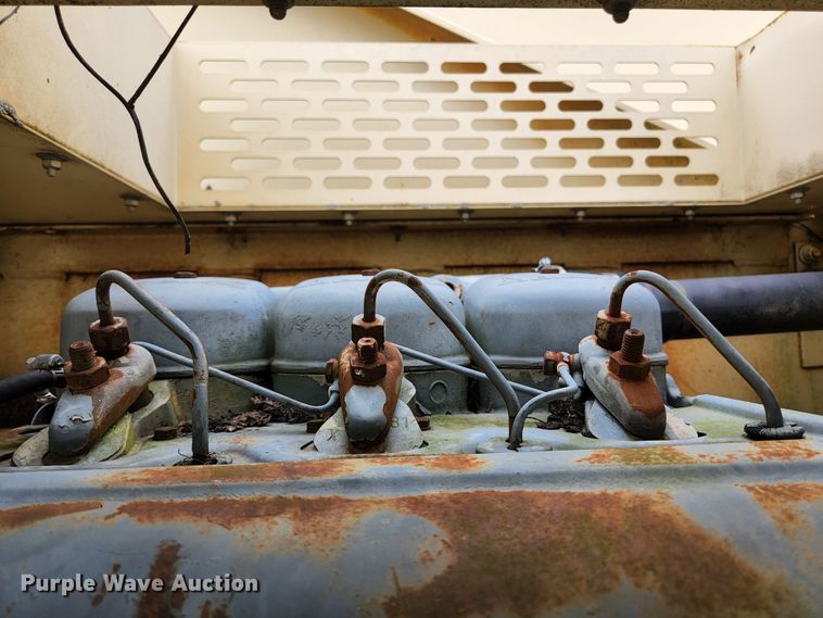 image for item KE9742 1991 JLG 60  boom lift