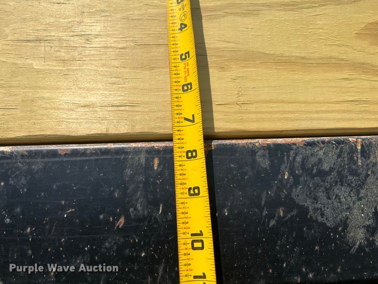 image for item KG9773 2007 Kenworth T300  dump truck