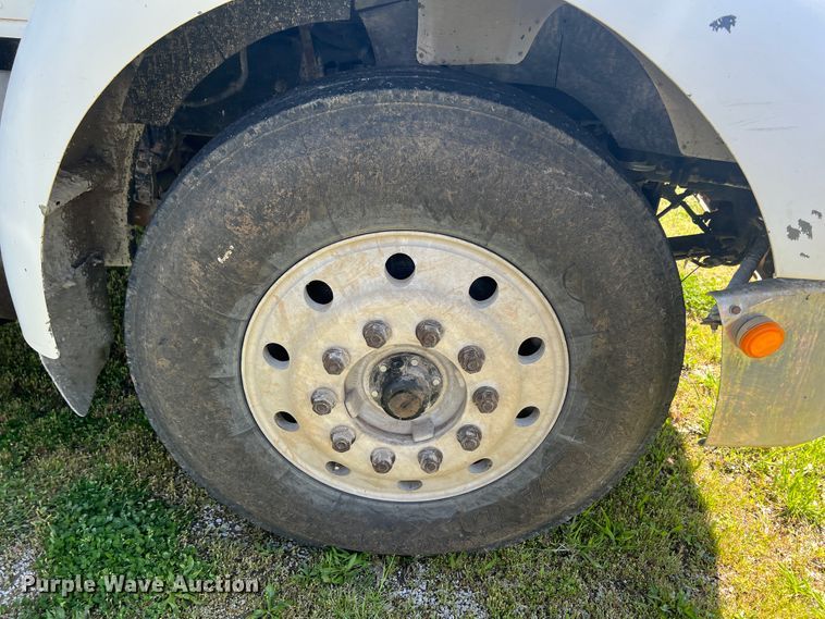 image for item KG9773 2007 Kenworth T300  dump truck