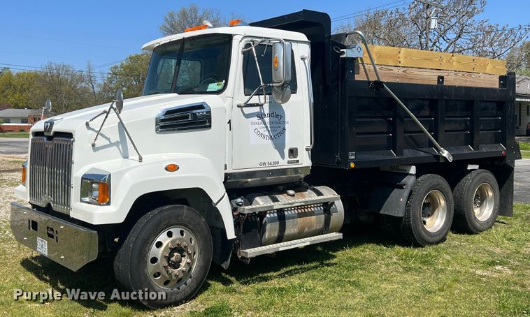image for item KG9774 2014 Western Star 4700SF  dump truck
