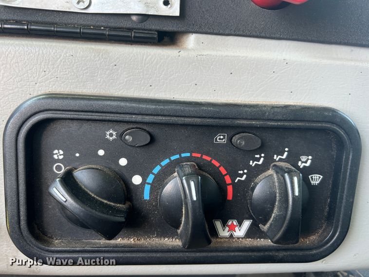 image for item KG9774 2014 Western Star 4700SF  dump truck