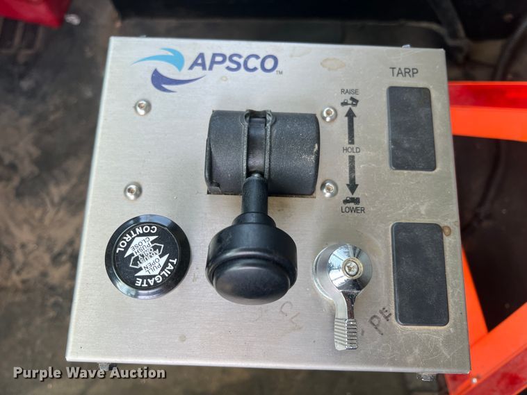 image for item KG9774 2014 Western Star 4700SF  dump truck