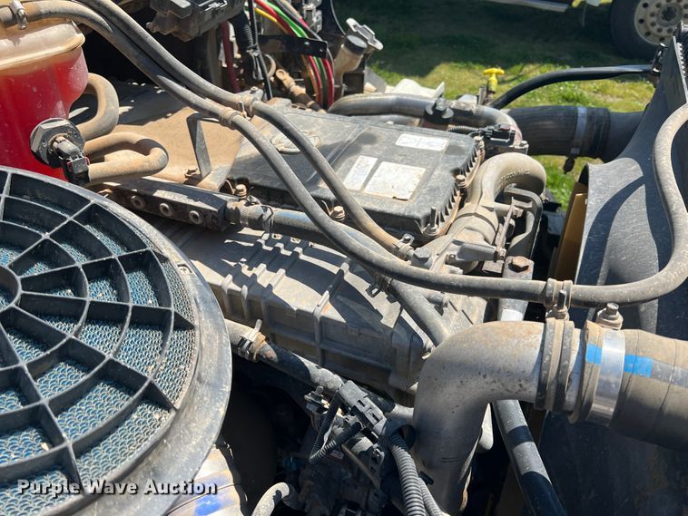 image for item KG9774 2014 Western Star 4700SF  dump truck