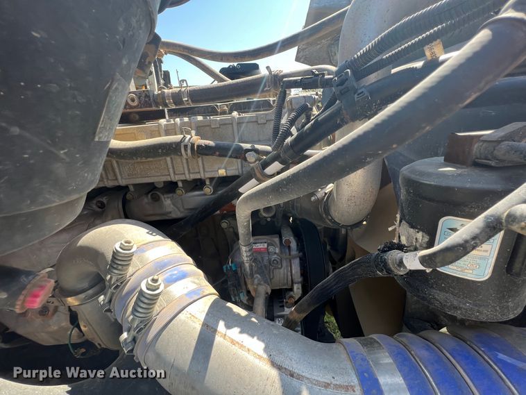 image for item KG9774 2014 Western Star 4700SF  dump truck