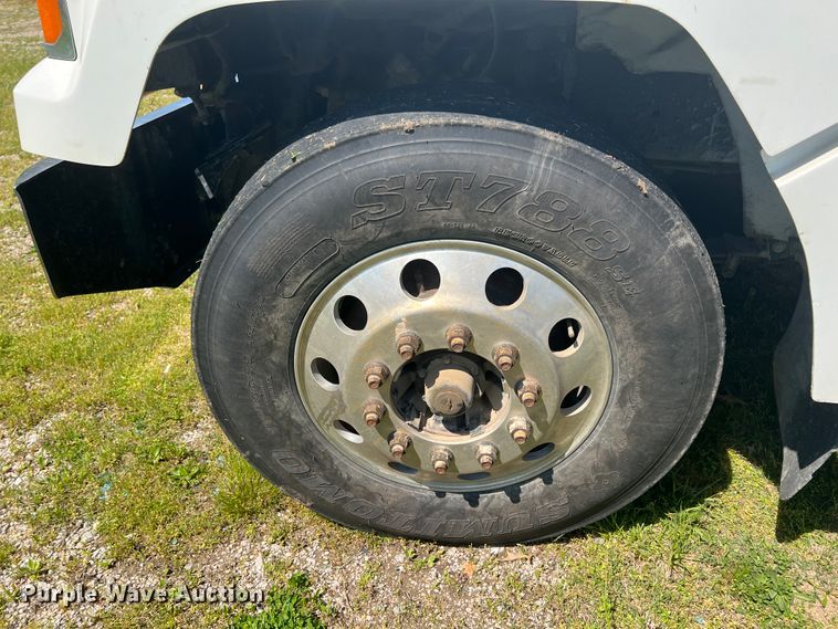 image for item KG9774 2014 Western Star 4700SF  dump truck