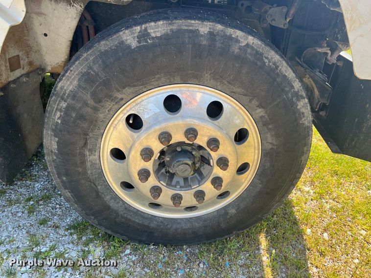 image for item KG9774 2014 Western Star 4700SF  dump truck