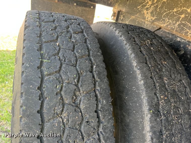 image for item KG9774 2014 Western Star 4700SF  dump truck