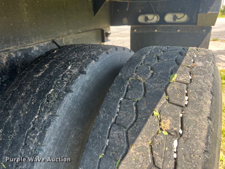 image for item KG9774 2014 Western Star 4700SF  dump truck