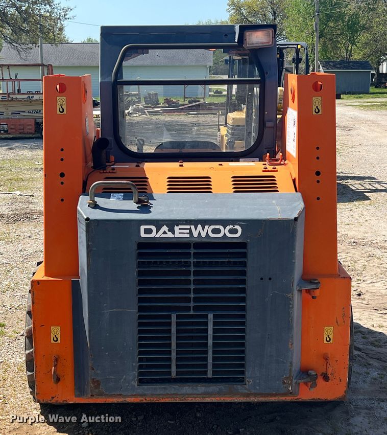 image for item KG9776 2004 Daewoo 450 Plus  skid steer loader