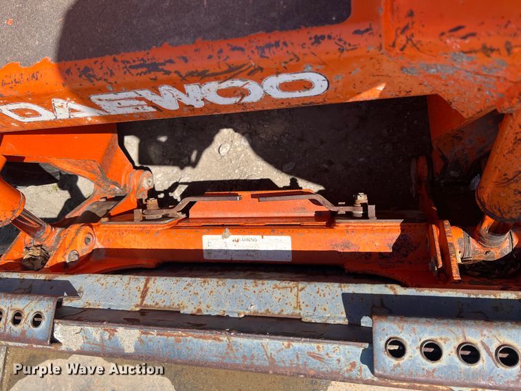 image for item KG9776 2004 Daewoo 450 Plus  skid steer loader