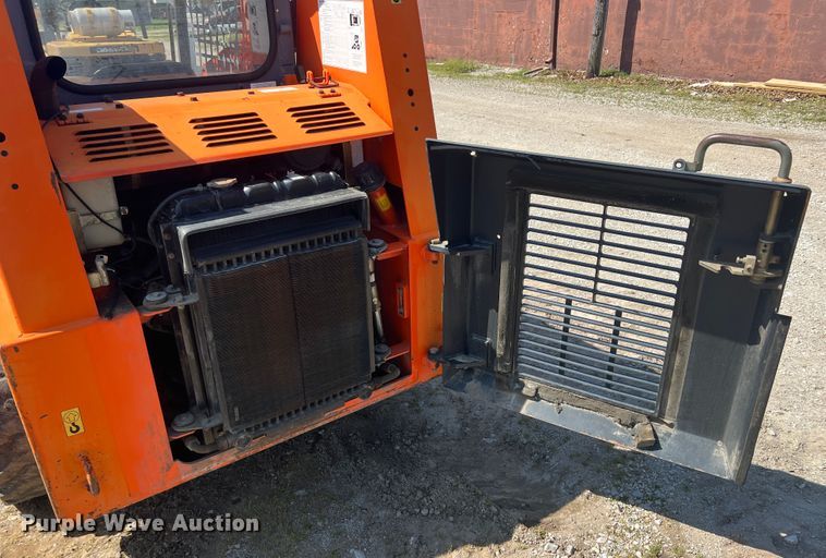 image for item KG9776 2004 Daewoo 450 Plus  skid steer loader