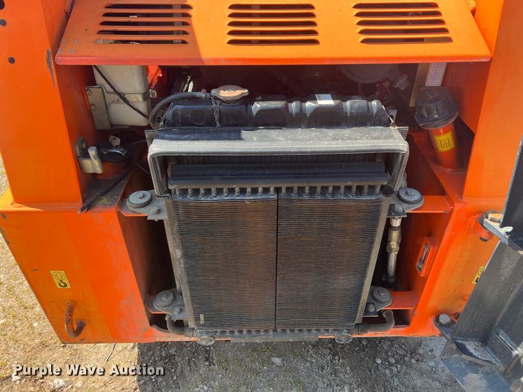 image for item KG9776 2004 Daewoo 450 Plus  skid steer loader