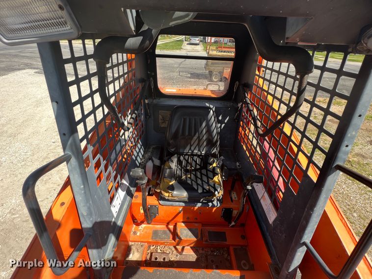 image for item KG9776 2004 Daewoo 450 Plus  skid steer loader